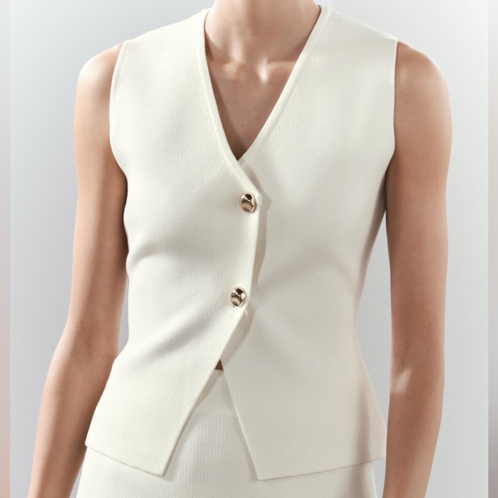 Zara knit gold button top size medium NWT